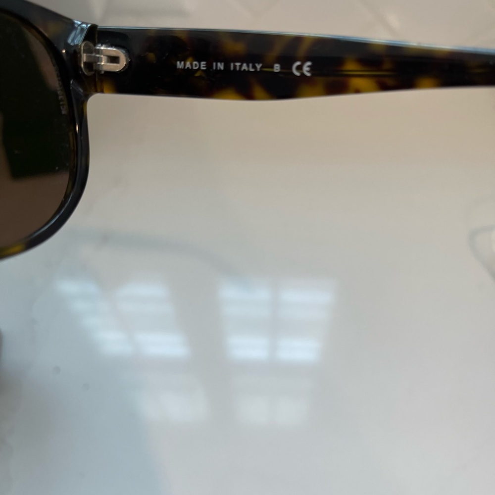 CHANEL Tortoiseshell Frame Brown Lens Sunglasses - Picture 5 of 10